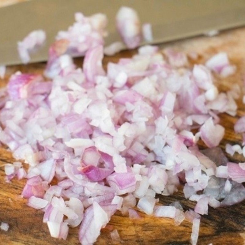 Bước 3 Sơ chế các nguyên liệu còn lại Salad tôm cần tây sốt mayonnaise