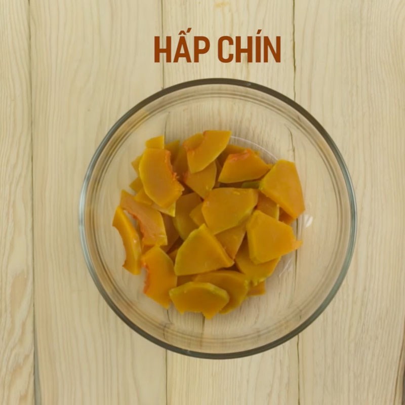 Bước 2 Sơ chế các nguyên liệu khác Cháo cá hồi bí đỏ