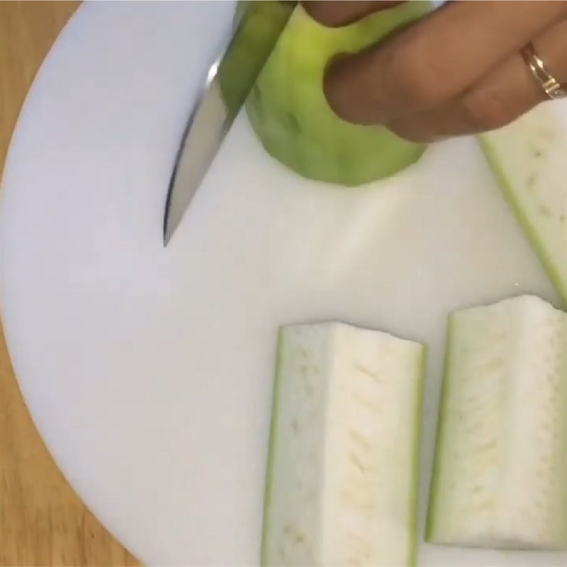 Bước 2 Sơ chế các nguyên liệu khác Cá diêu hồng hấp bầu