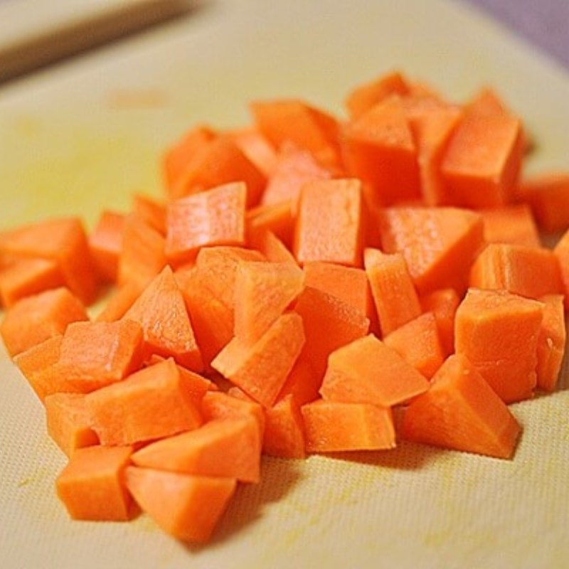 Bước 2 Sơ chế các nguyên liệu khác Cháo tôm khoai lang cà rốt