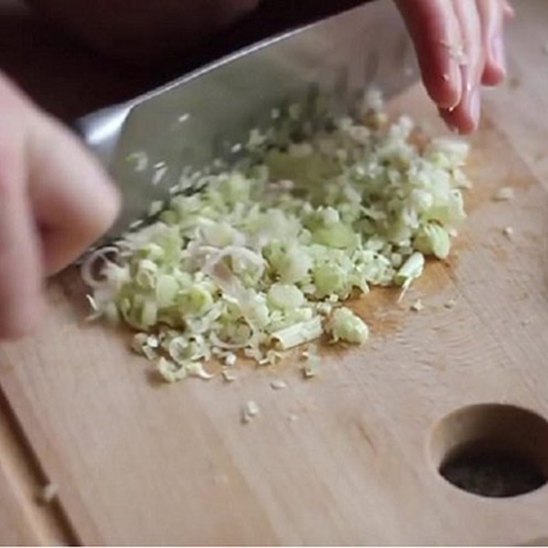 Bước 1 Sơ chế các nguyên liệu ướp Thịt trâu hấp sả