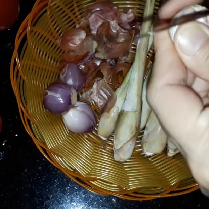 Bước 2 Sơ chế mẻ và các loại củ quả Lẩu trâu nhúng mẻ