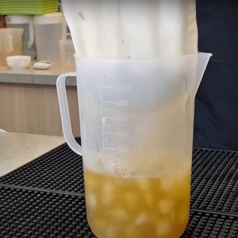 Bước 1 Sơ chế nguyên liệu Trà chanh giã tay