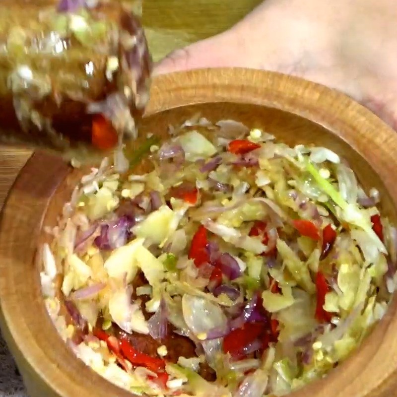 Bước 1 Sơ chế nguyên liệu Cá dứa kho tộ