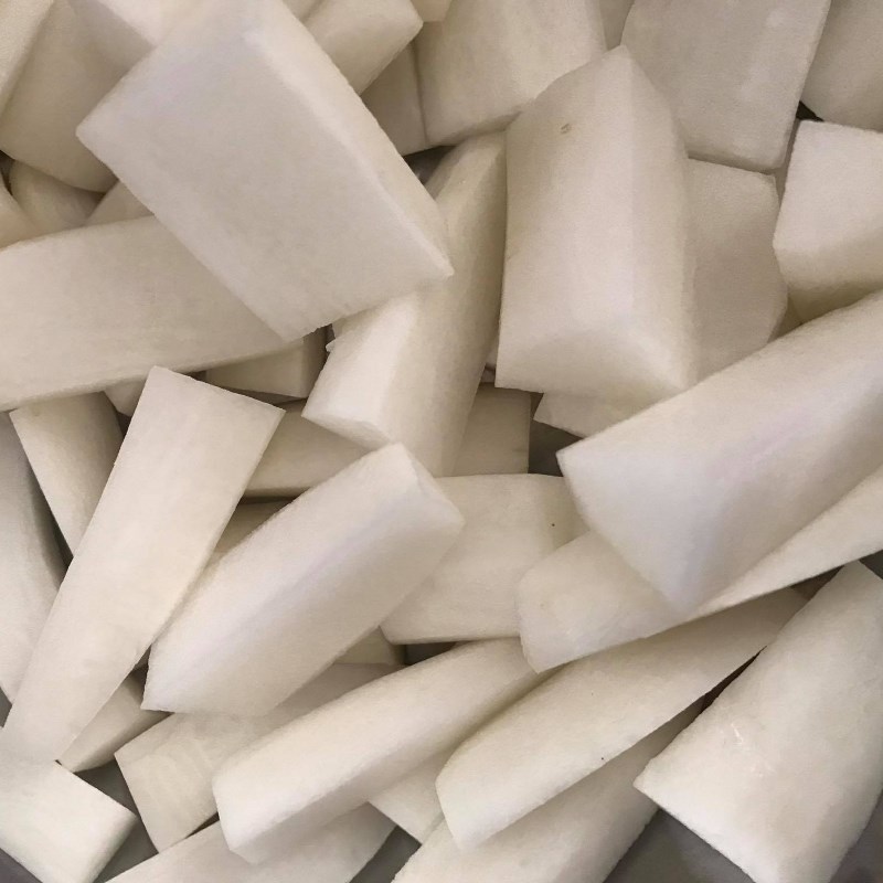 Bước 1 Sơ chế nguyên liệu Củ cải trắng ngâm nước tương