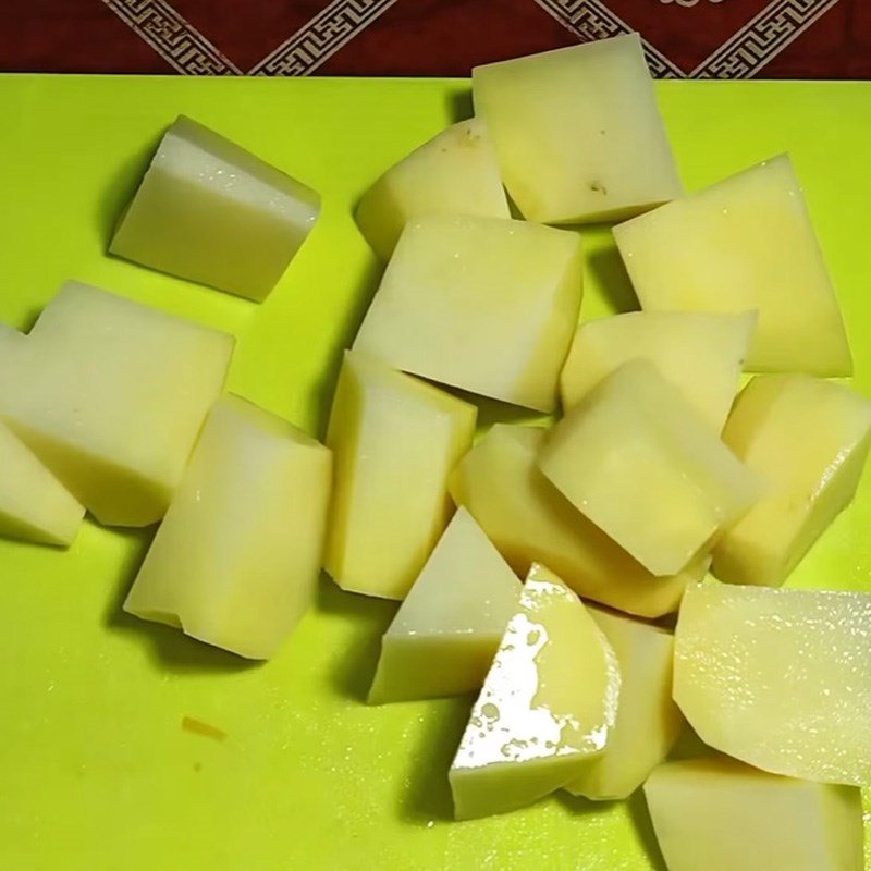 Bước 3 Sơ chế nguyên liệu phụ Bò sốt vang với gấc