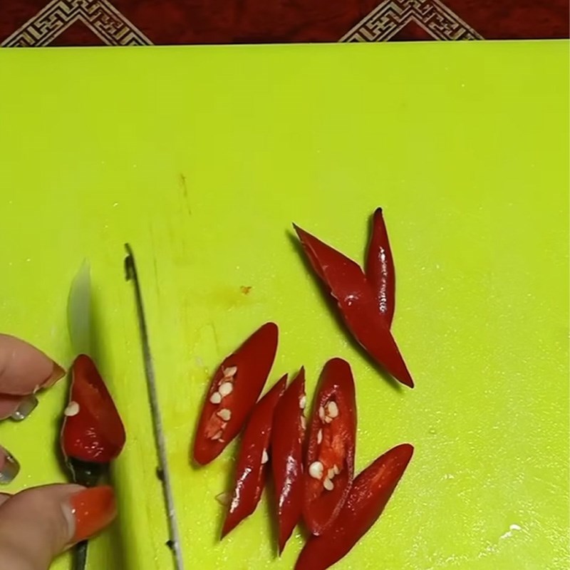 Bước 3 Sơ chế nguyên liệu phụ Bò sốt vang với gấc