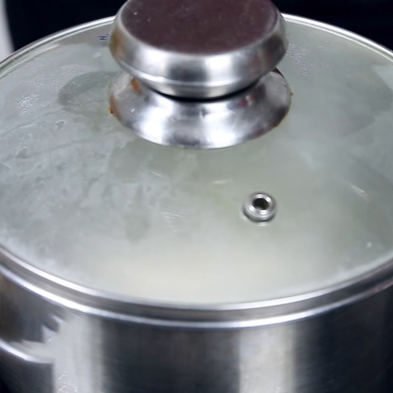 Bước 1 Sơ chế và luộc vịt Gỏi vịt rau muống
