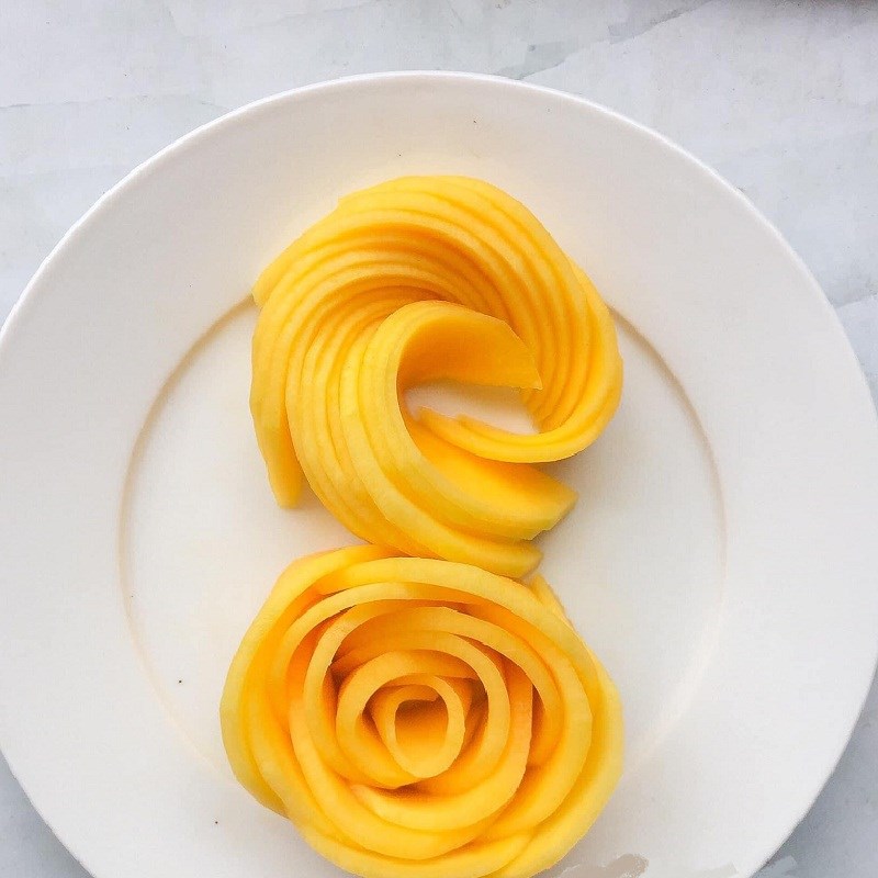 Bước 2 Sơ chế xoài và mít Xôi mít bằng nồi cơm điện