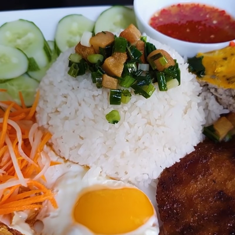 Bước 9 Thành phẩm Cơm sườn trứng