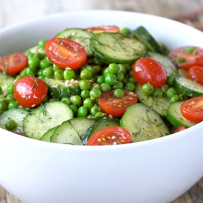 Bước 4 Thành phẩm Salad đậu hà lan dưa chuột cà chua