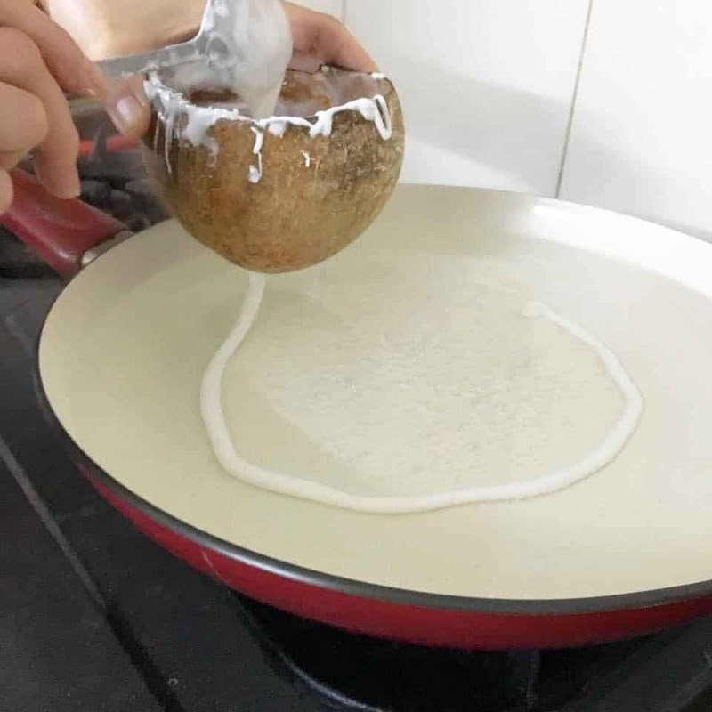 Bước 4 Trụng bánh canh Bánh canh gõ gáo dừa chả cá lăng