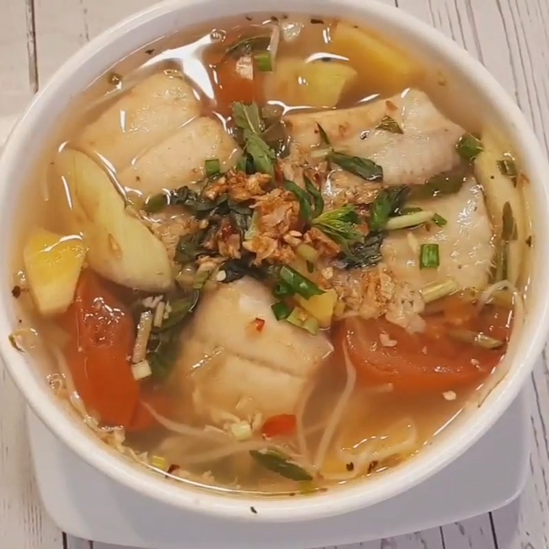 Bước 4 Thành phẩm Canh chua khô cá dứa dọc mùng