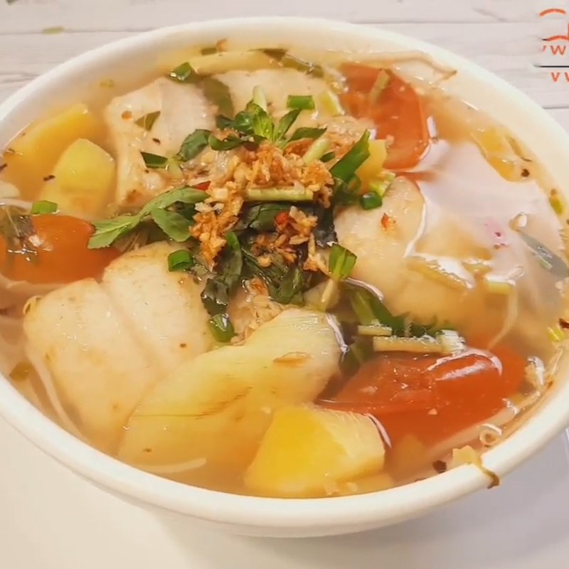 Bước 4 Thành phẩm Canh chua khô cá dứa dọc mùng