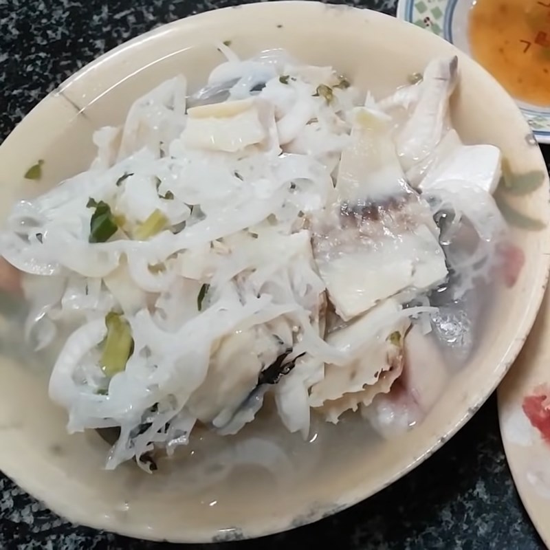 Bước 4 Thành phẩm Canh chua khô cá dứa chuối bào