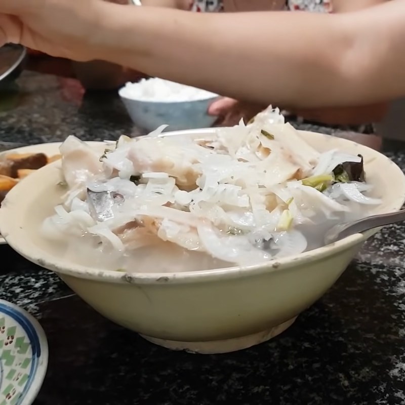 Bước 4 Thành phẩm Canh chua khô cá dứa chuối bào