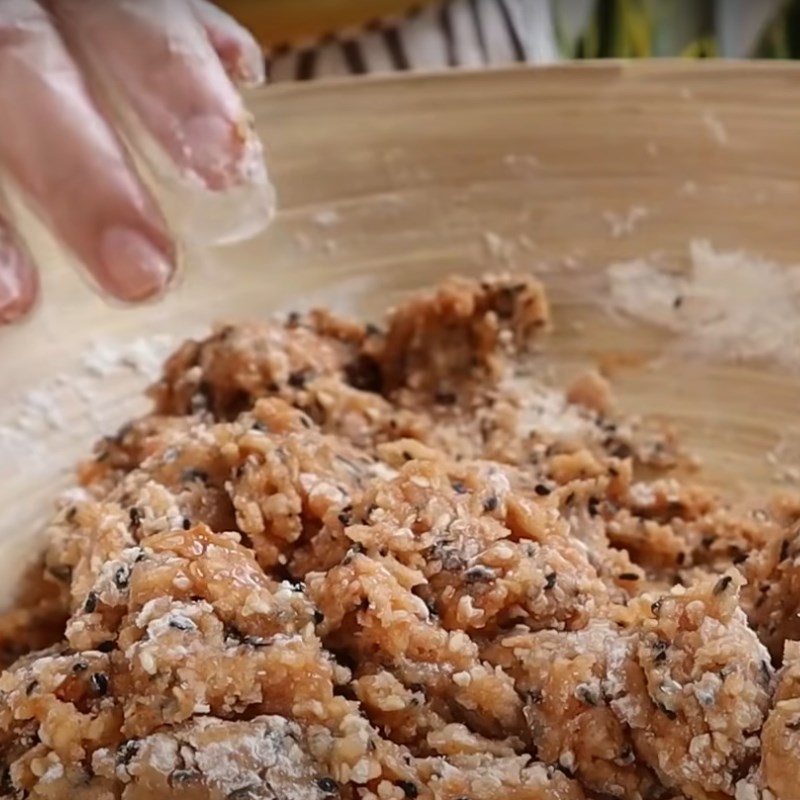 Bước 2 Trộn bột Bánh chao