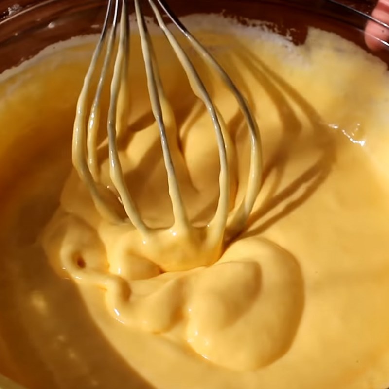 Bước 3 Trộn bột bánh Bánh chiffon cuộn kem