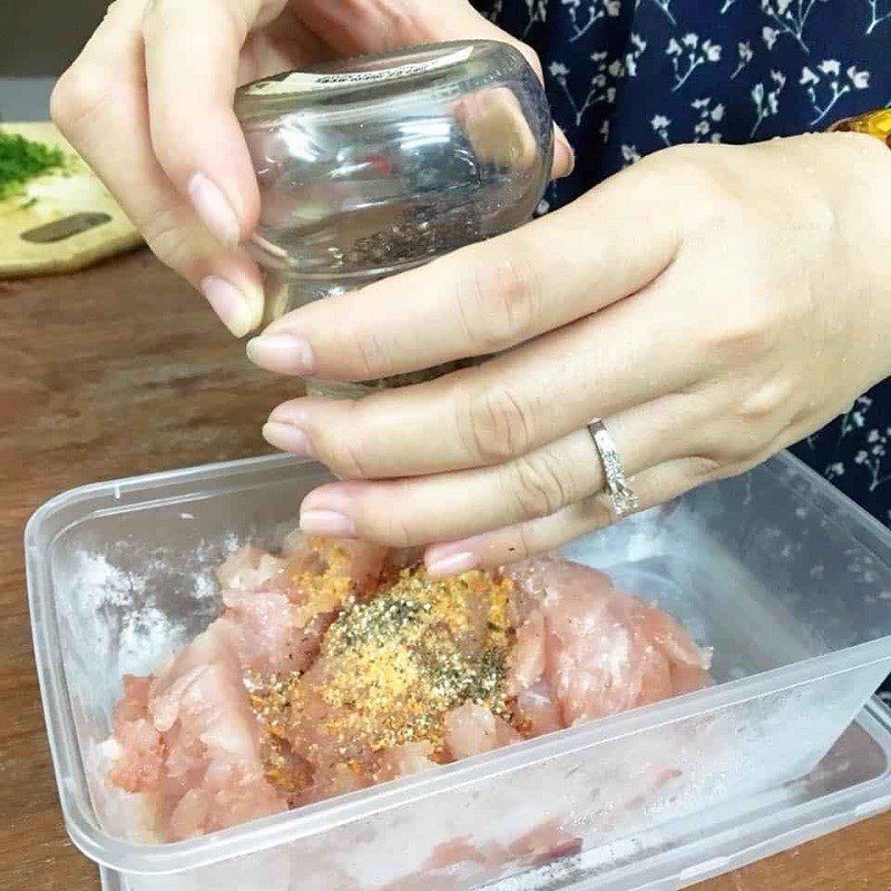 Bước 2 Ướp chả cá Chả cá lăng