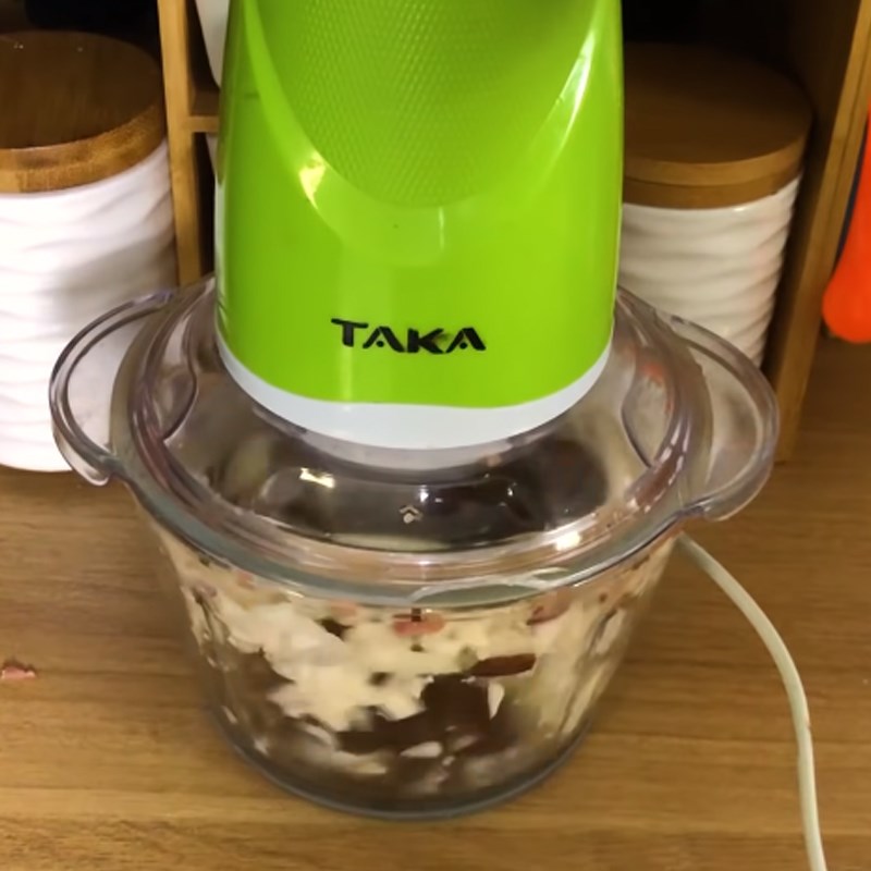 Bước 3 Ướp chả Cơm sườn trứng