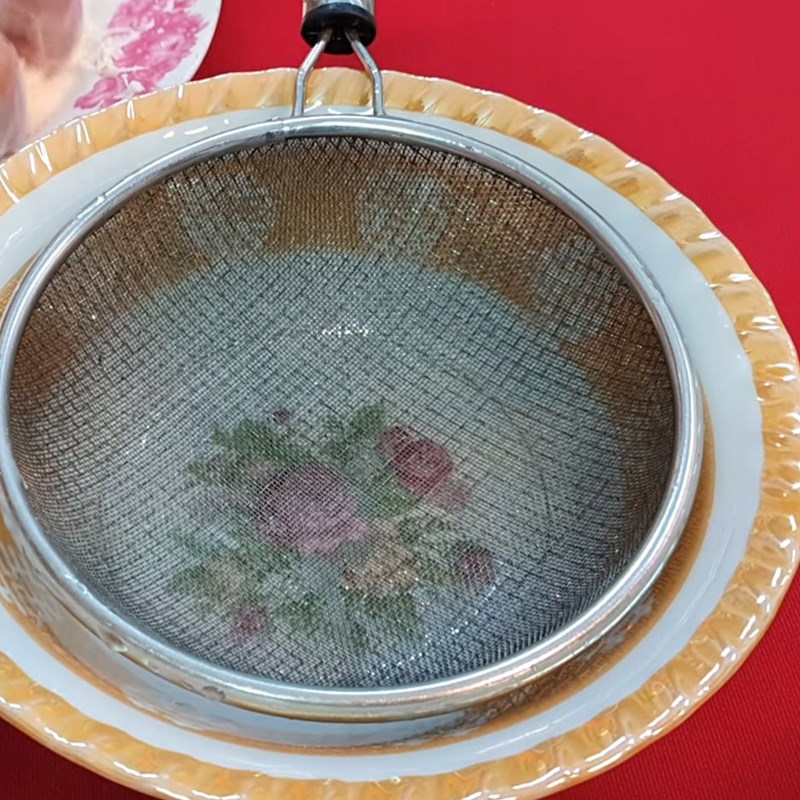 Bước 3 Vắt nước cốt dừa Thịt trâu xào lá cách nước cốt dừa
