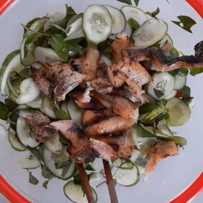 Bước 3 Trộn gỏi Gỏi dưa leo khô cá lóc