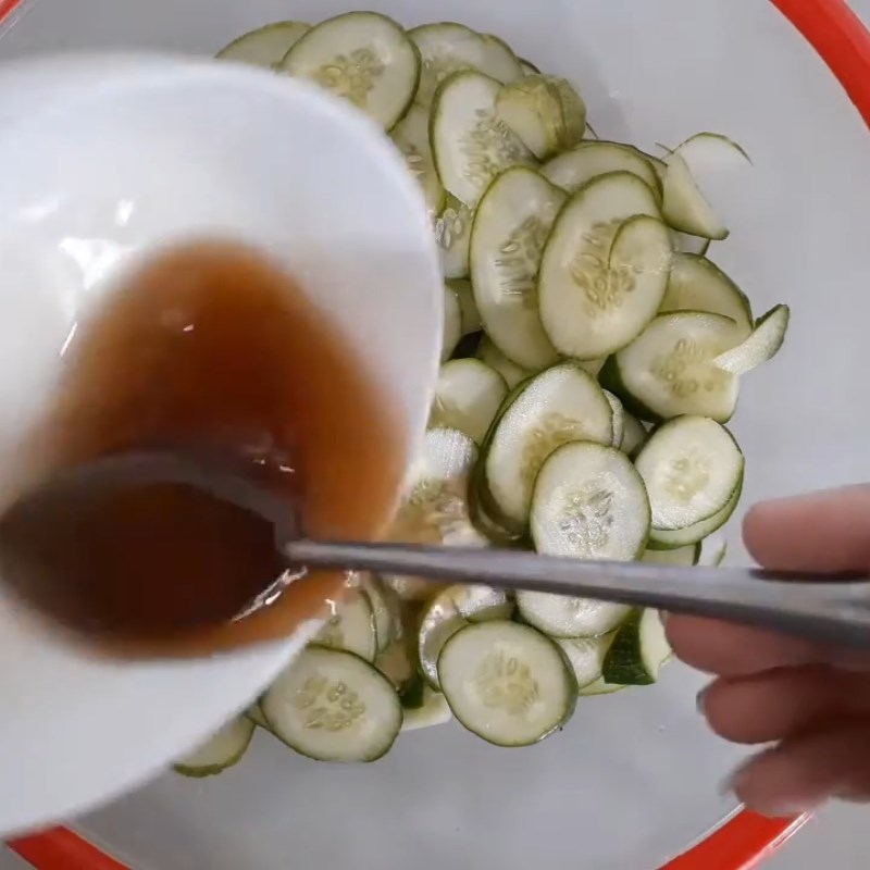 Bước 3 Trộn gỏi Gỏi dưa leo khô cá lóc