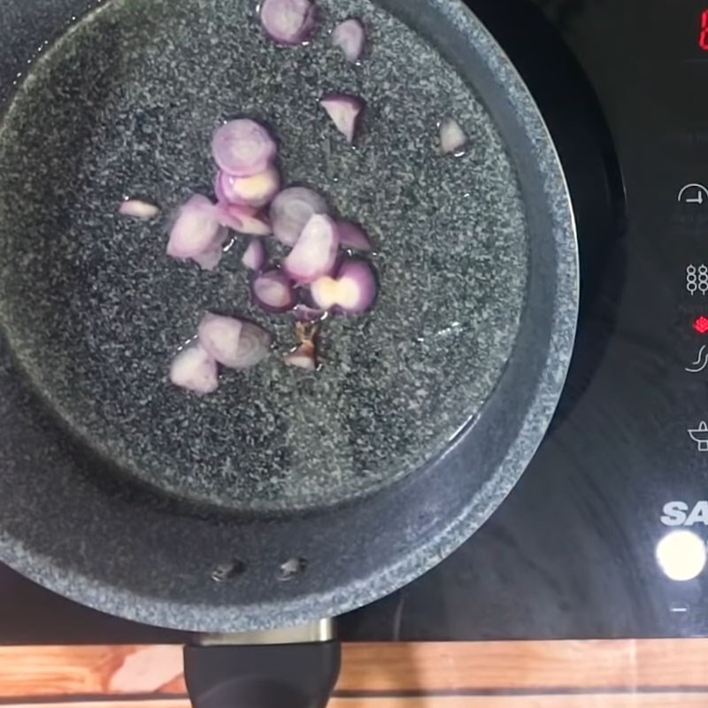 Bước 4 Xào thịt băm và hàu Cháo hàu thịt băm