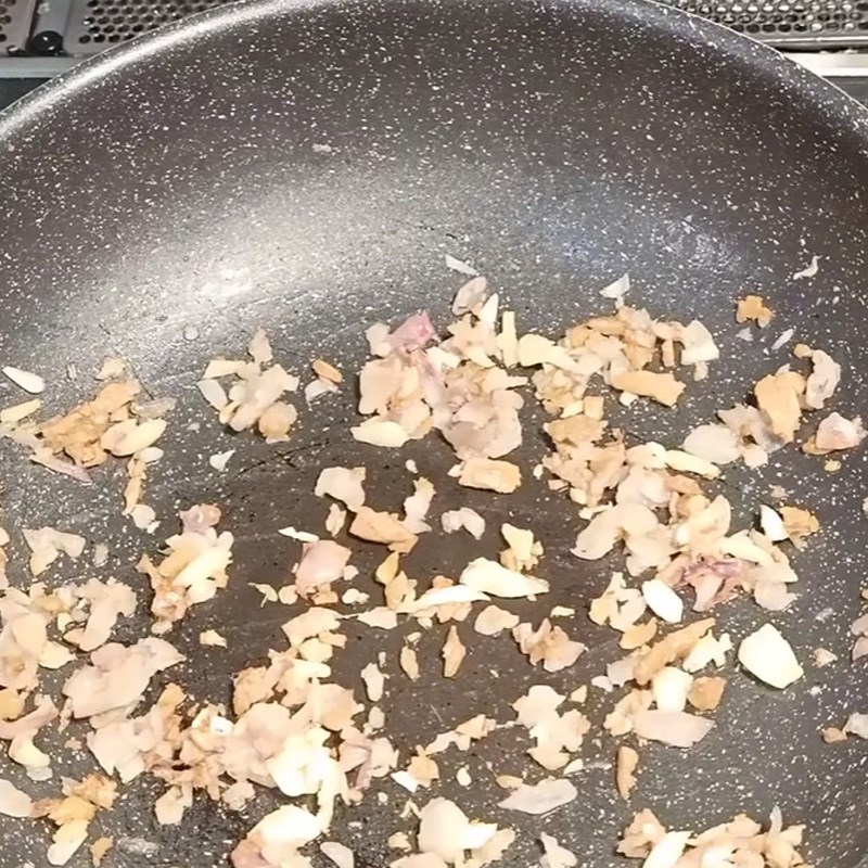 Bước 4 Xào thịt bò Bò sốt vang với gấc