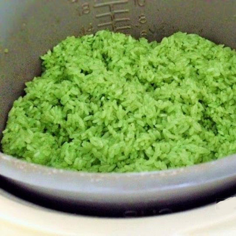 Bước 1 Xay lá dứa và nấu xôi Xôi mít bằng nồi cơm điện