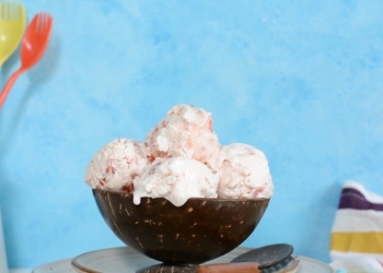 HomemadeWatermelonIceCreamIceCreamRecipesFoopla2 38screenshot 1200x676 1