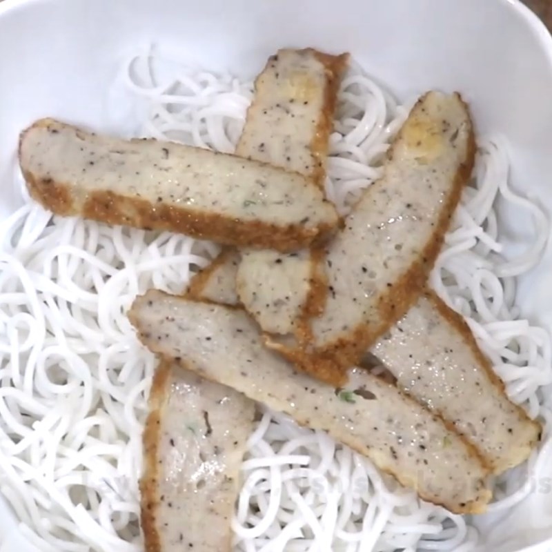 Bước 6 Thành phẩm Bún chả cá hồi