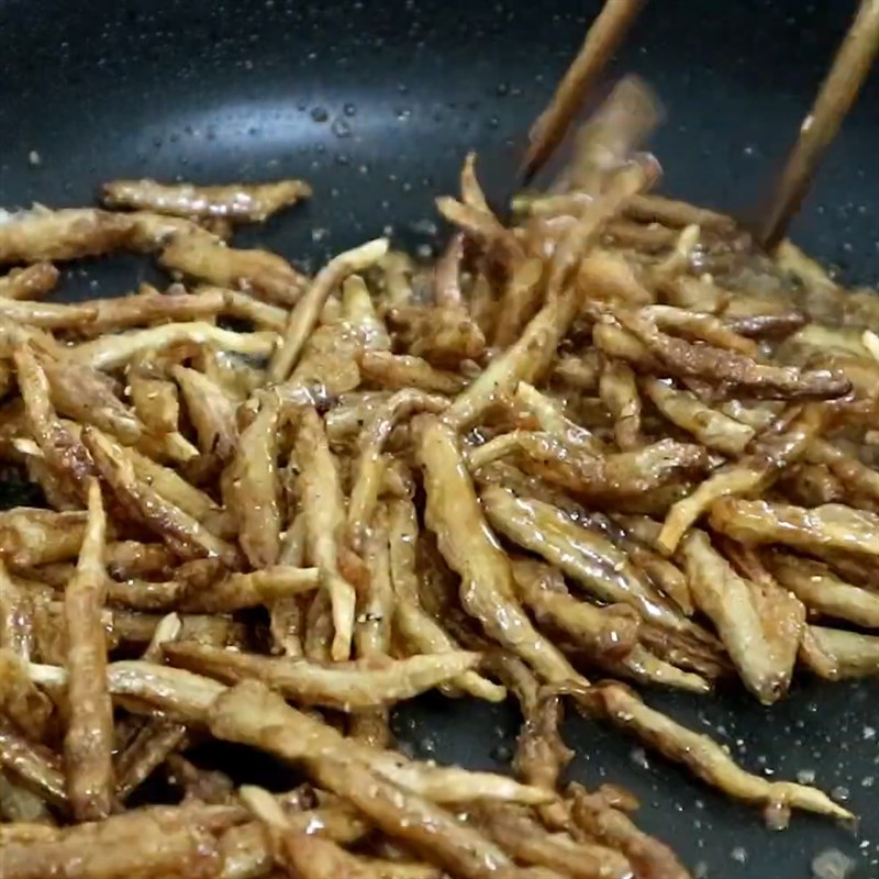 Bước 4 Sốt cá Cá cơm chay