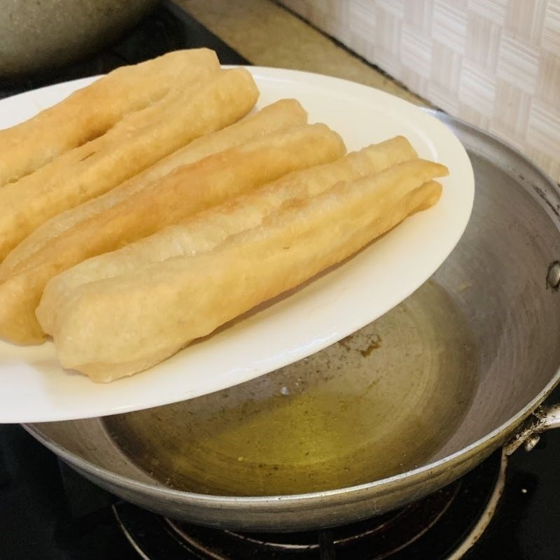 Bước 3 Chiên bánh quẩy Bánh canh hải sản (công thức được chia sẻ từ người dùng)