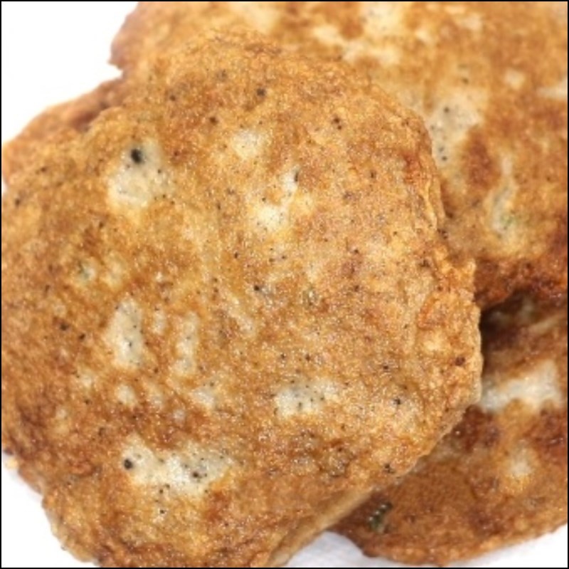 Bước 4 Chiên chả Bún chả cá hồi