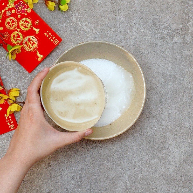 Bước 2 Chuẩn bị nước ngâm Dưa hành