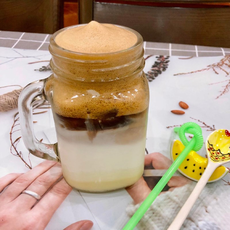 Bước 2 Pha bạc xỉu Bạc xỉu từ cà phê hoà tan (công thức được chia sẻ từ người dùng)