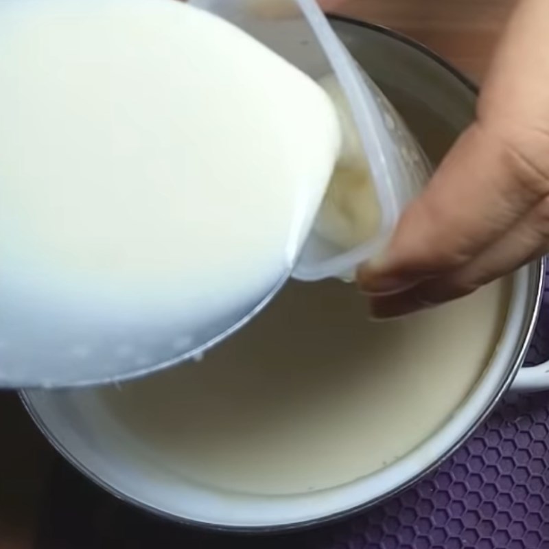 Bước 4 Đổ khuôn Kem đậu xanh sữa dừa