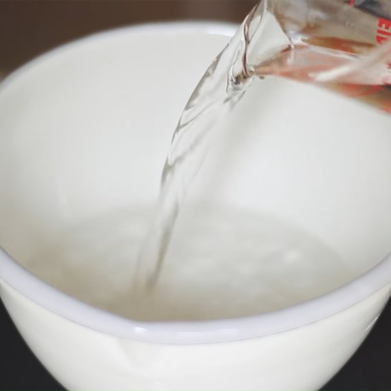 Bước 1 Đun trà Trà sữa hoàng gia mật ong