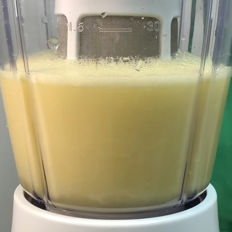 Bước 2 Ép trái cây Nước ép táo