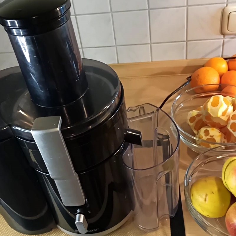 Bước 2 Ép trái cây Nước ép táo cam