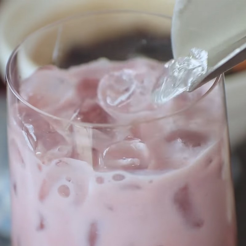 Bước 4 Hoàn thành Trà sữa khoai môn trân châu