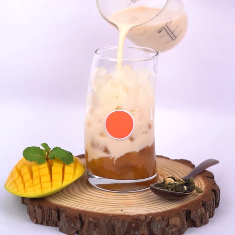 Bước 4 Hoàn thành Trà sữa mứt xoài