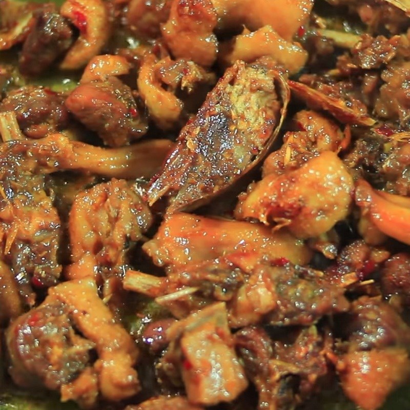Bước 3 Kho thịt vịt Vịt kho sả ớt