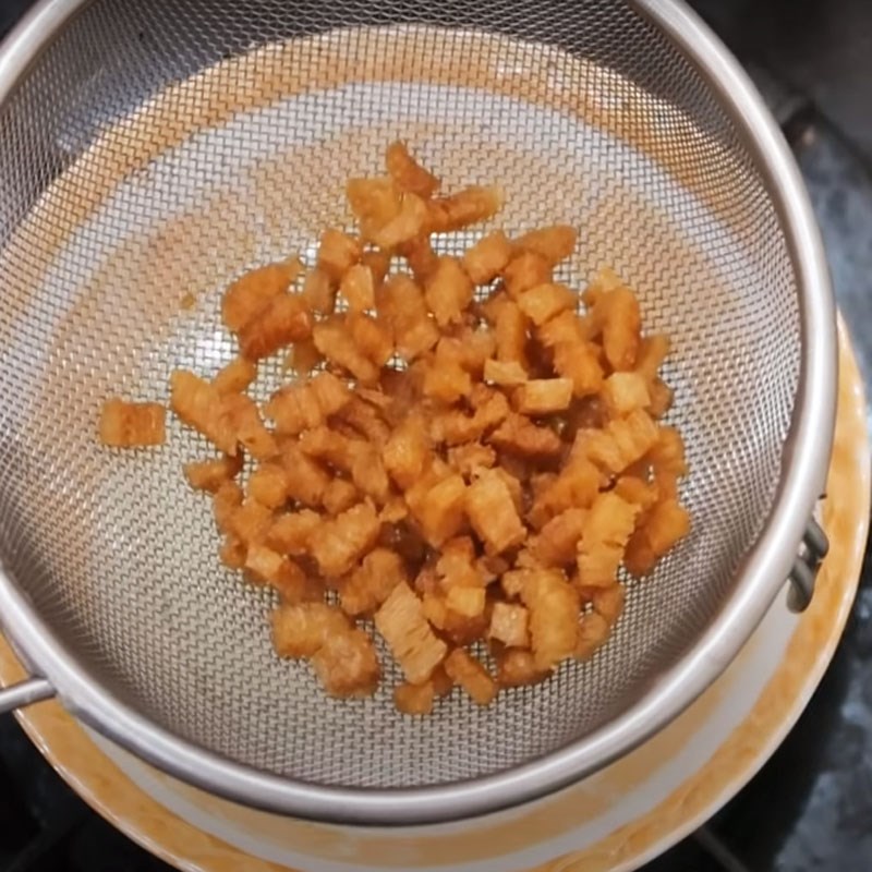 Bước 1 Làm tóp mỡ Tóp mỡ chay