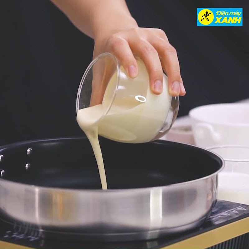 Bước 9 Làm sốt kem Mì Ý gà giòn sốt kem