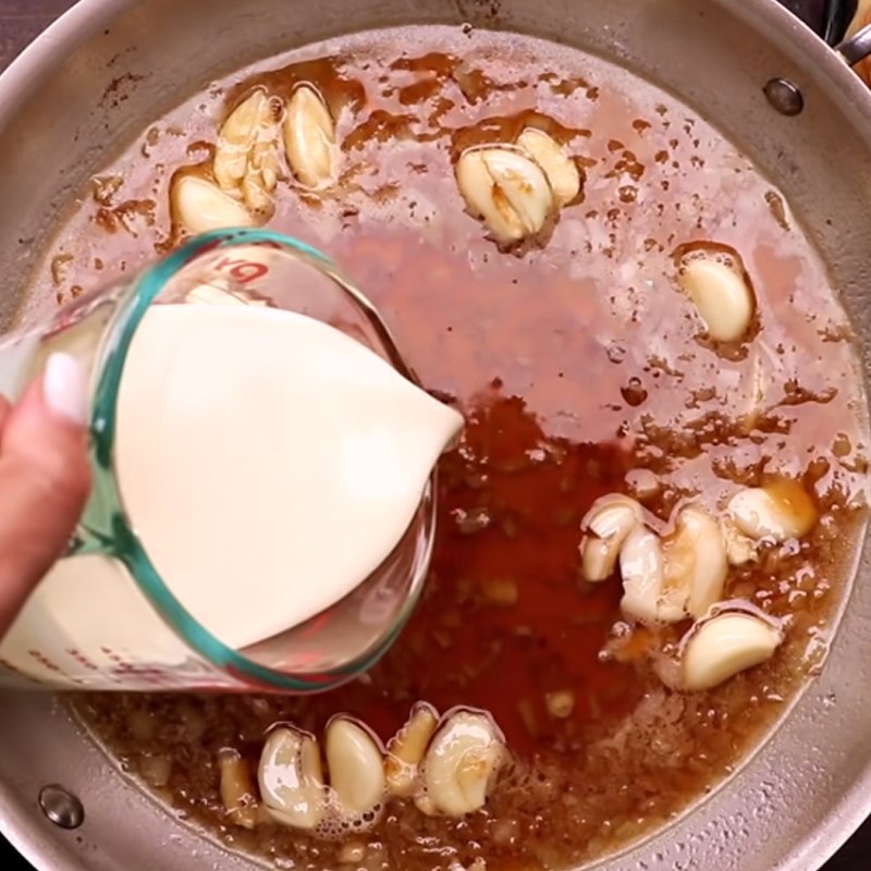 Bước 3 Làm sốt phô mai Ức gà sốt phô mai