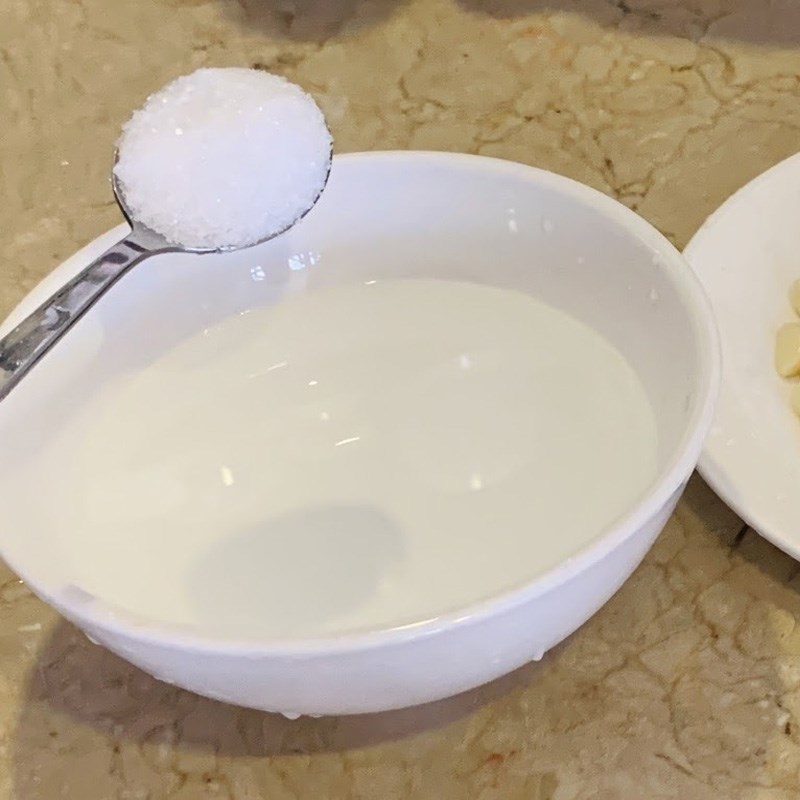 Bước 2 Làm tỏi ngâm giấm Tỏi ngâm giấm