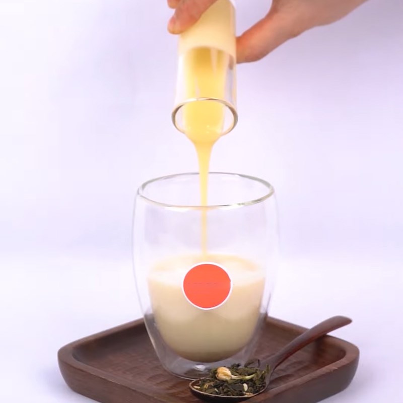 Bước 2 Làm trà sữa Trà sữa mứt xoài