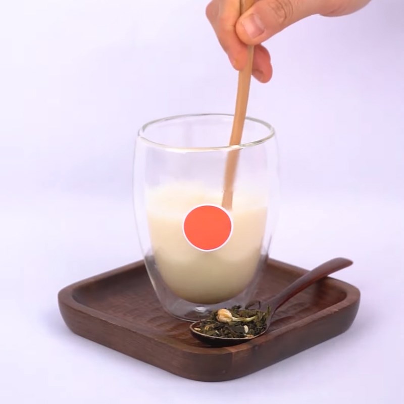 Bước 2 Làm trà sữa Trà sữa mứt xoài